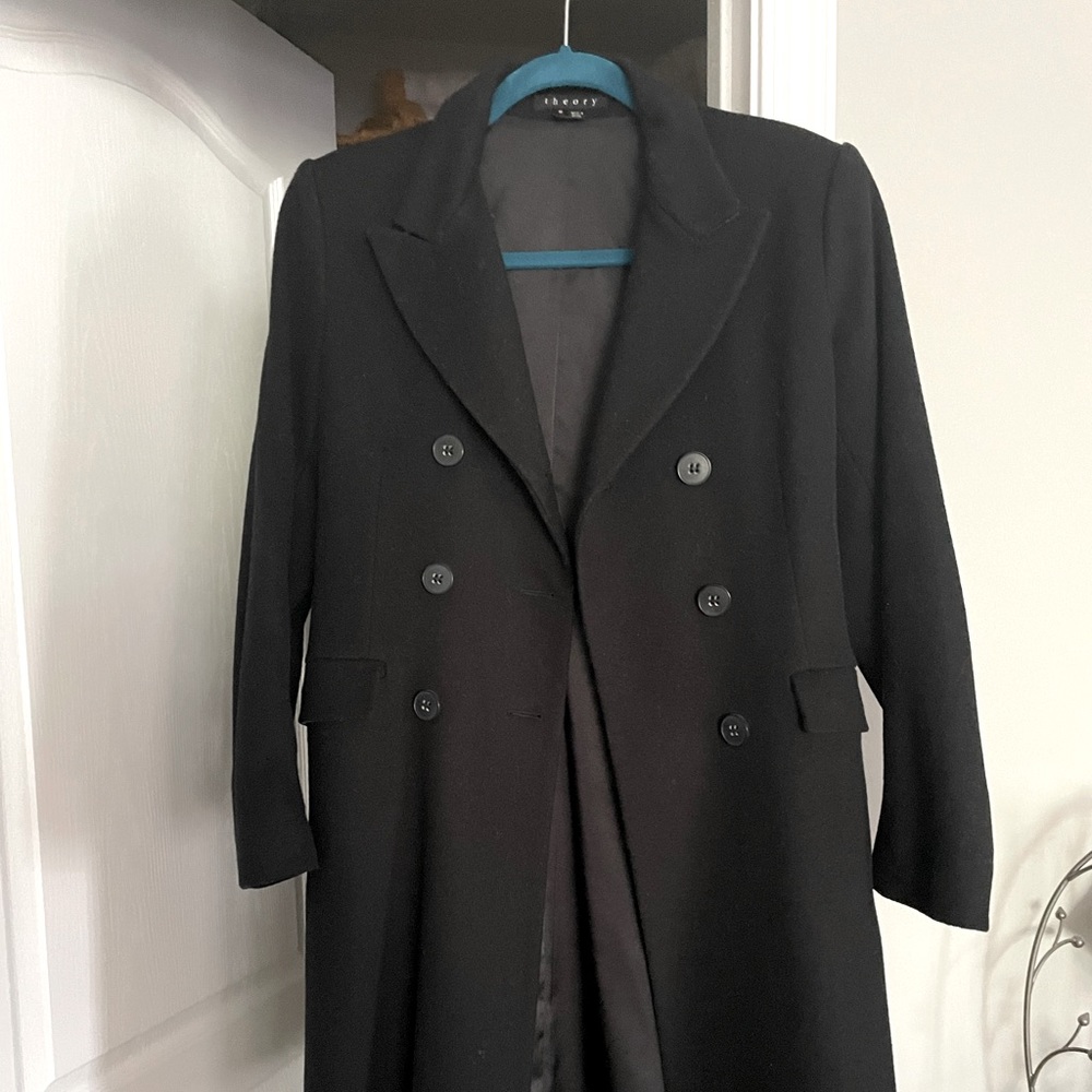 Theory wool coat in black size s. Gently used